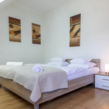 Compass Apartmanok Iv.